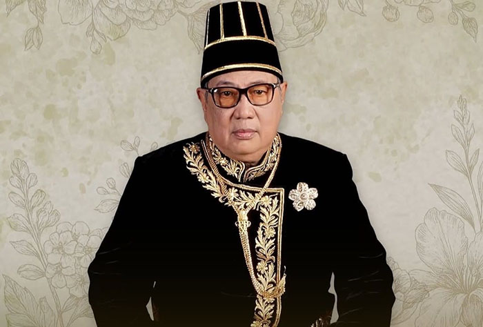 パクブウォノ13世逝去　ソロ王宮、王太子プルボヨ氏が継承宣言