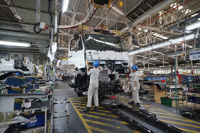 三菱ふそう工場メディアツアー　「ファイターＸ」組立工程を公開