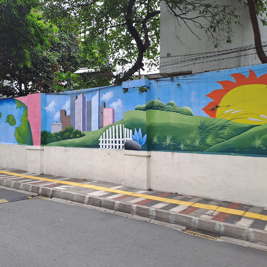 ▼タナアバンの壁画、街並みに彩り