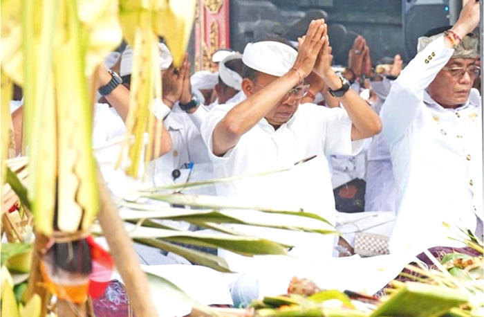 ▼ブミ・スダ儀式