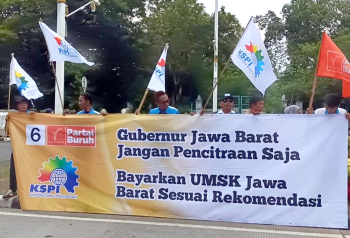 最低賃金に反発　提訴と１月８日の大規模デモを計画