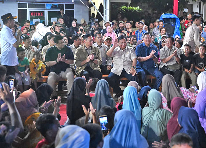 ▼スマトラで新年を祝う