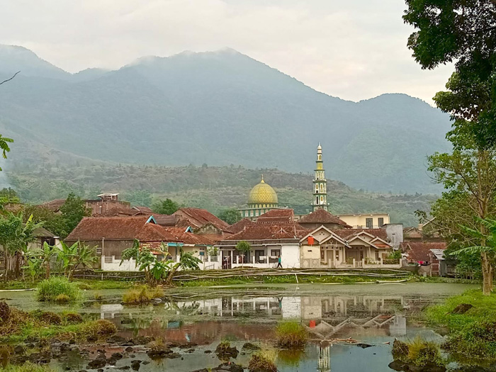 心と体を温め直す湯の旅　西ジャワ州ガルット県・チパナス温泉郷で過ごす休日