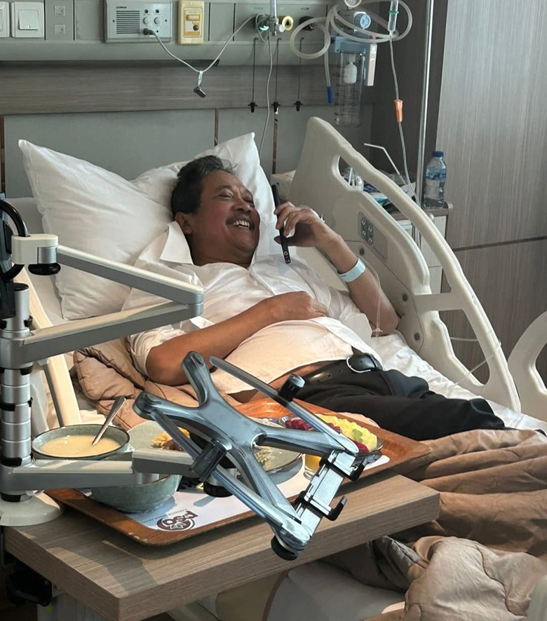 ▼ＫＫＰ大臣が倒れる