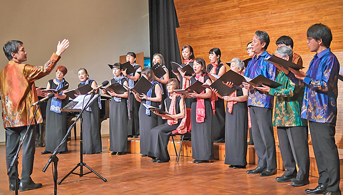 歌声重ね ハーモニー　混声合唱団サザンクロス　定例コンサート開催