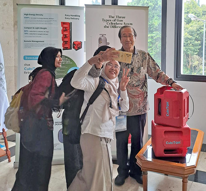 ▼ノーベル賞受賞者と記念撮影