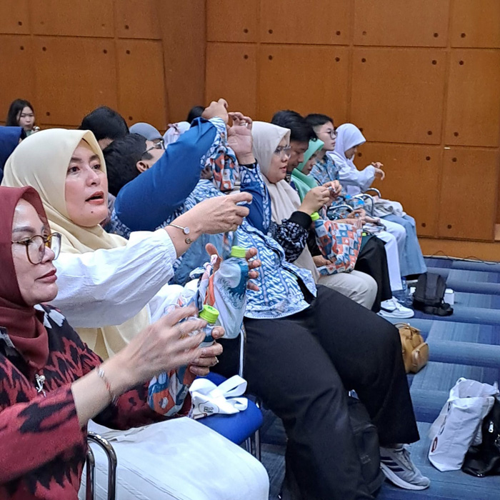 ▼風呂敷づくり