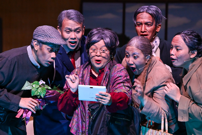 感動のステージを再び　日本の世相、ユーモア交え　シンドラ公演 