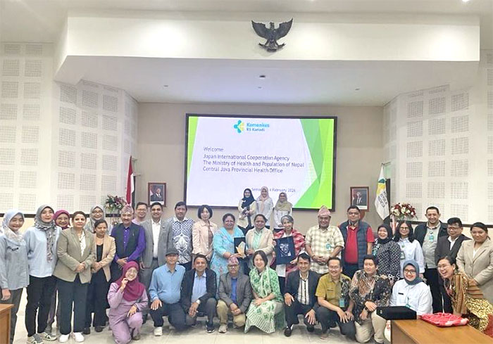 母子手帳制度国際協力　ネパール研修団が制度学習