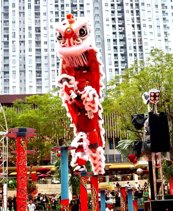 ▼獅子舞（バロンサイ） 