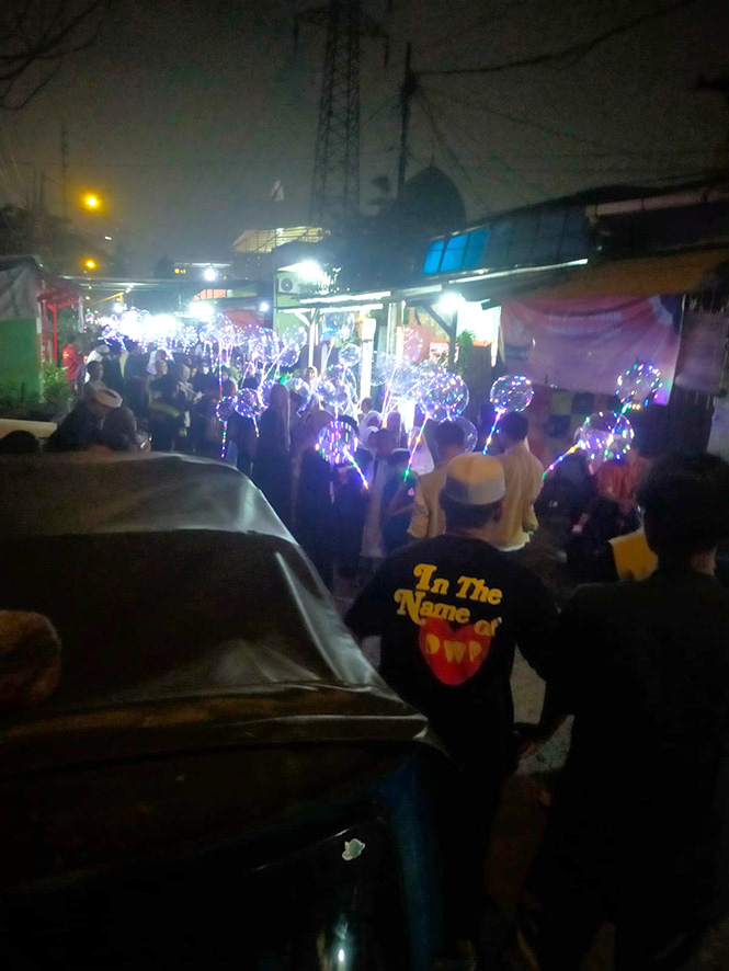 ▼たいまつ行進