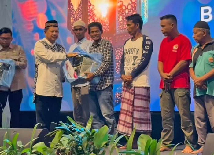 ▼アチェ・タミアンでブカプアサ