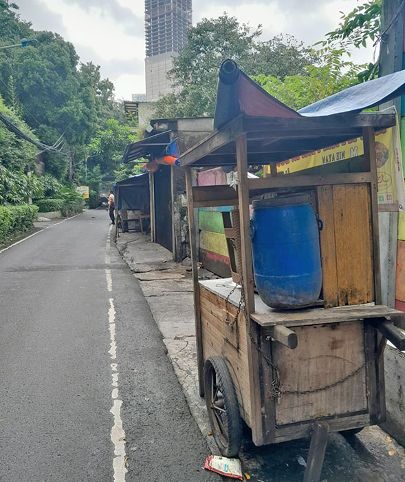 ▼飲食屋台は休業