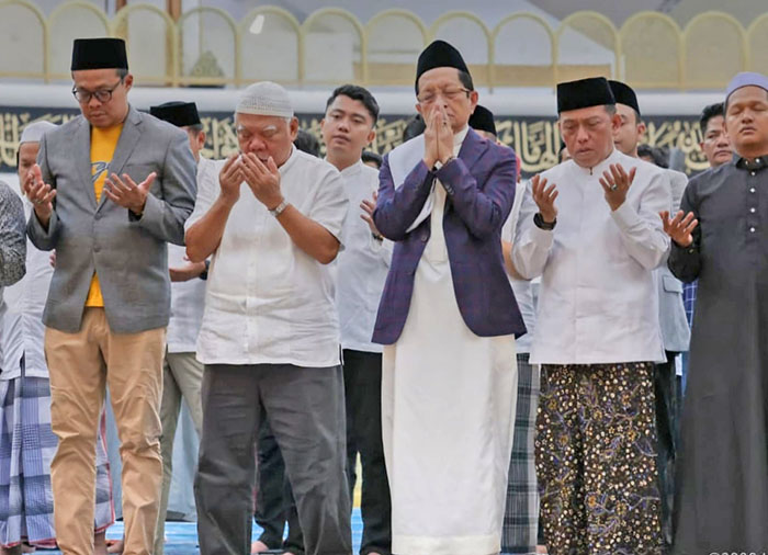 ▼ＩＫＮでのタラウィー礼拝