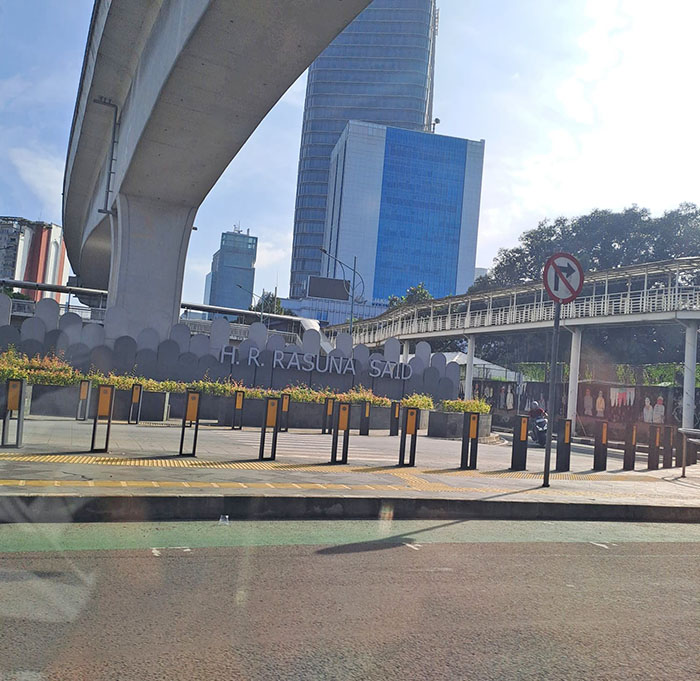 ▼ラスナ・サイド通り