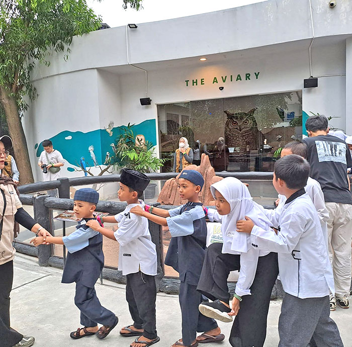 ▼ミニ動物園ツアー